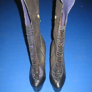 London Trash Black Gold Crucify Mid Calf Stiletto Hidden Platform Boots Size 8.5